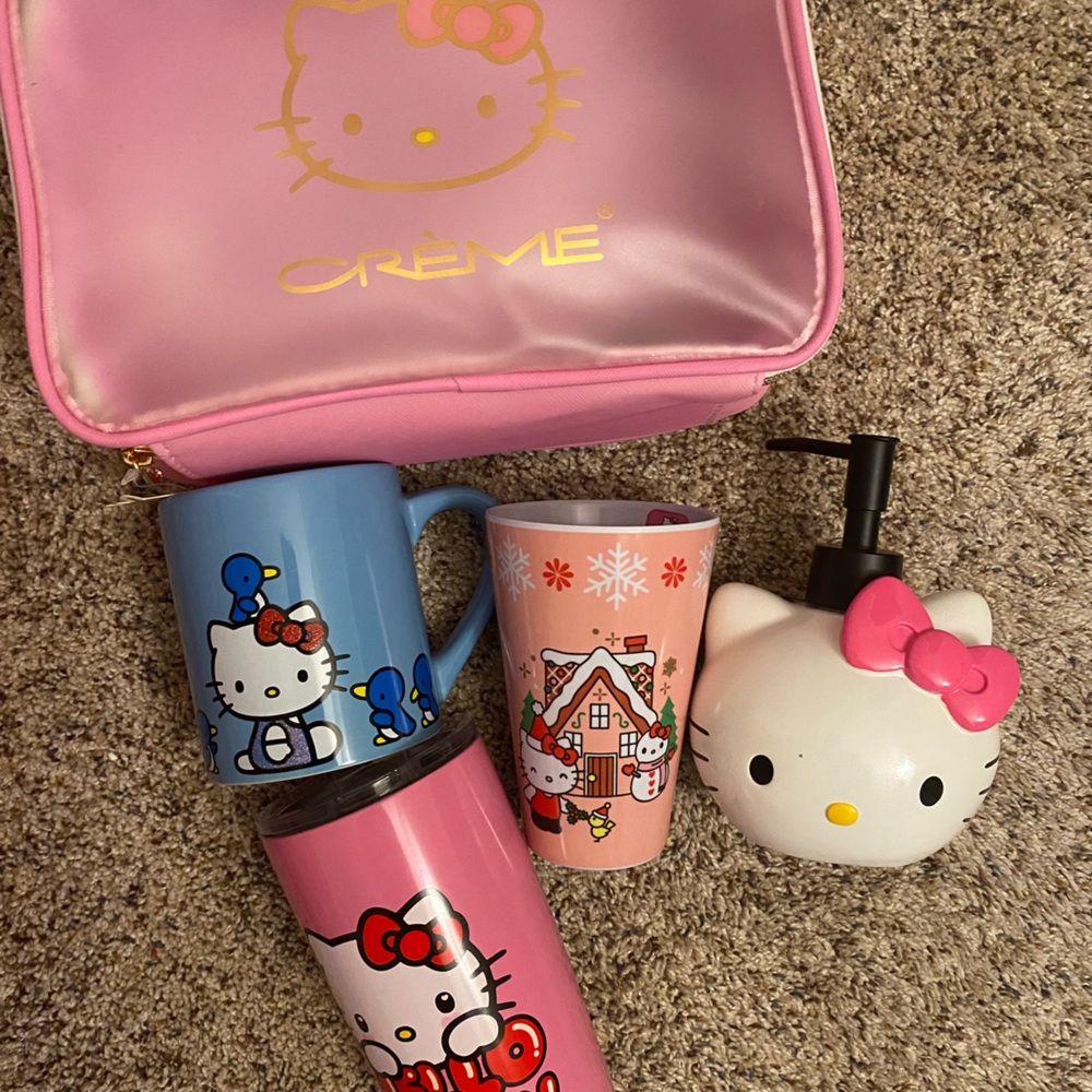 hello kitty bundle of items